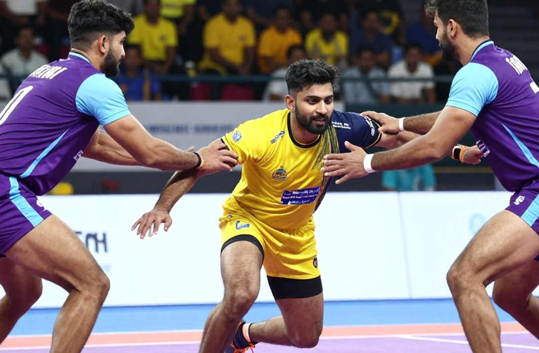 ছয় ফুট উপরে একা: পবন শেরাওয়াতের লাফ, ইরানের ছায়া আর নাগোয়ার অসমাপ্ত হিসাব